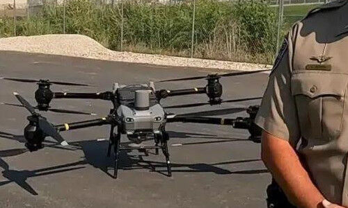 آخر أخبار الشركة حول شرطة "يوتا" ستستخدم طائرة "دي جي آي" للشحن "إف سي 30" للبحث والإنقاذ