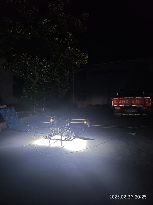 آخر أخبار الشركة حول منارة شنتشن الجديدة في السماء: طائرة MYUAV بدون طيار مربوطة بالإضاءة تساعد في الاستجابة لحالات الطوارئ الحضرية